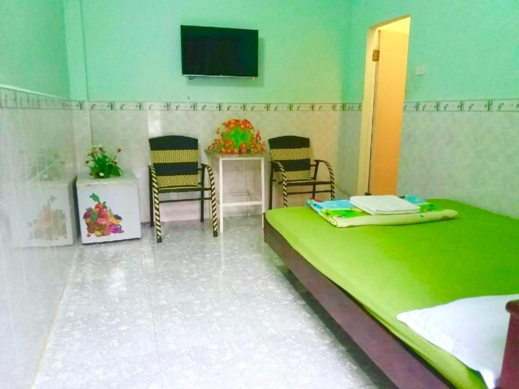 Thuy Hang Motel Лонг Хай Екстериор снимка