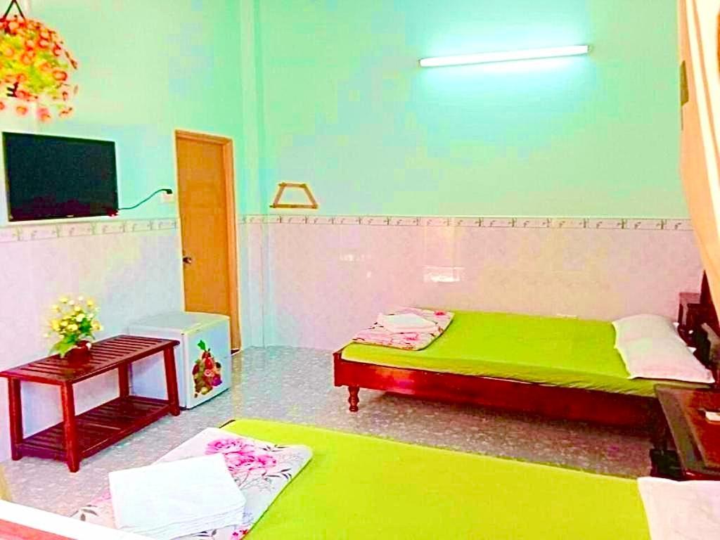 Thuy Hang Motel Лонг Хай Екстериор снимка